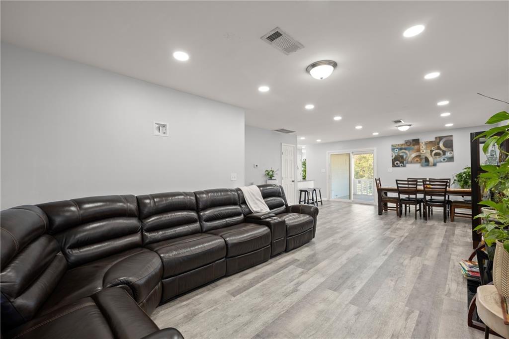 5042 Hopewell Road