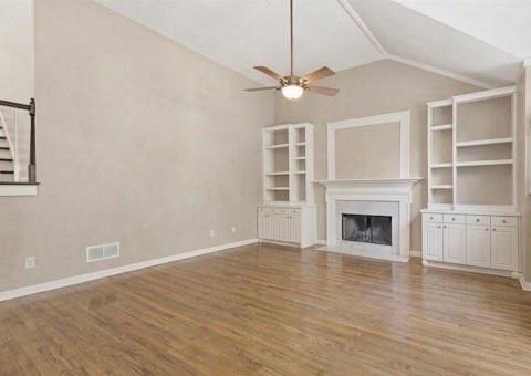 591 Delphinium Boulevard NW