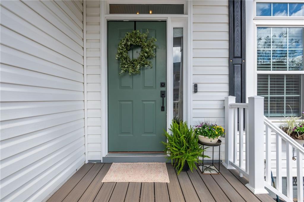 704 Gardenside Circle SE