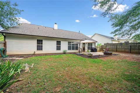 A home in Dacula