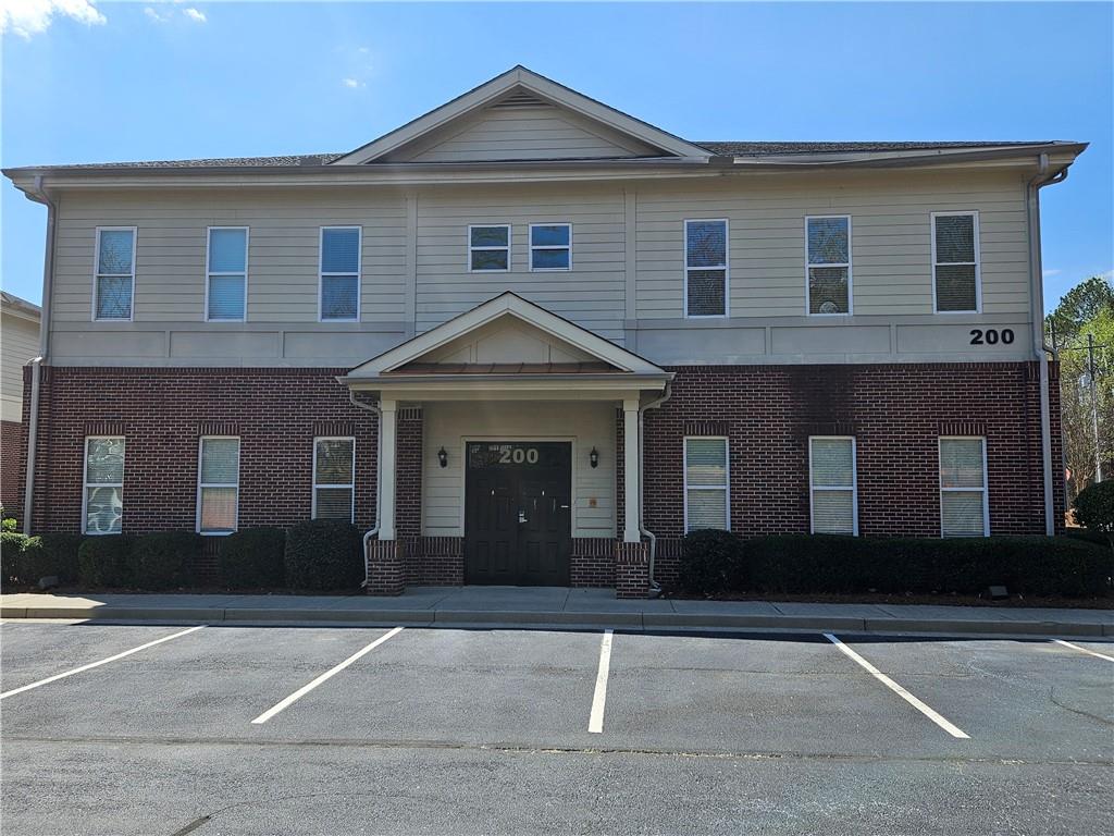 ***New Bonus! 6 Months Free rent with Long Term Lease***Modern Office Space for Lease in Vibrant Suwanee! Discover your business’s new home in this flexible, centrally located office space: Unit 203 (1,500 sq ft): Perfect for dynamic teams, featuring private offices, a spacious bullpen for collaboration, a private restroom, and a break room for team downtime. Unit 204 (1,500 sq ft): Ideal for professional firms, with private offices, a dedicated conference room for client meetings, and a restroom. Combine for 3,000 sq ft: Create a customized workspace tailored to your growing business. Owner offers a generous build-out allowance to make the space your own! Located in the heart of Suwanee with easy access to I-85, Buford Hwy, and Peachtree Industrial Blvd, this property is minutes from dining, retail, and top-rated business hubs. Ample parking and modern amenities ensure a professional environment for tutoring centers, sales teams, insurance offices, medical practices, startups, law firms, or tech companies. Ready to elevate your business? Call Bob or use Showingtime to book your private tour today!