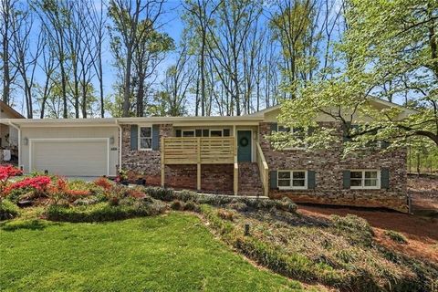 Photo of 4304 Lindsey Way NE, Roswell, GA 30075 (MLS # 7747073)