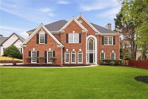 Homes For Sale - 5013 Briar Rose Court<br/> Suwanee, GA 30024