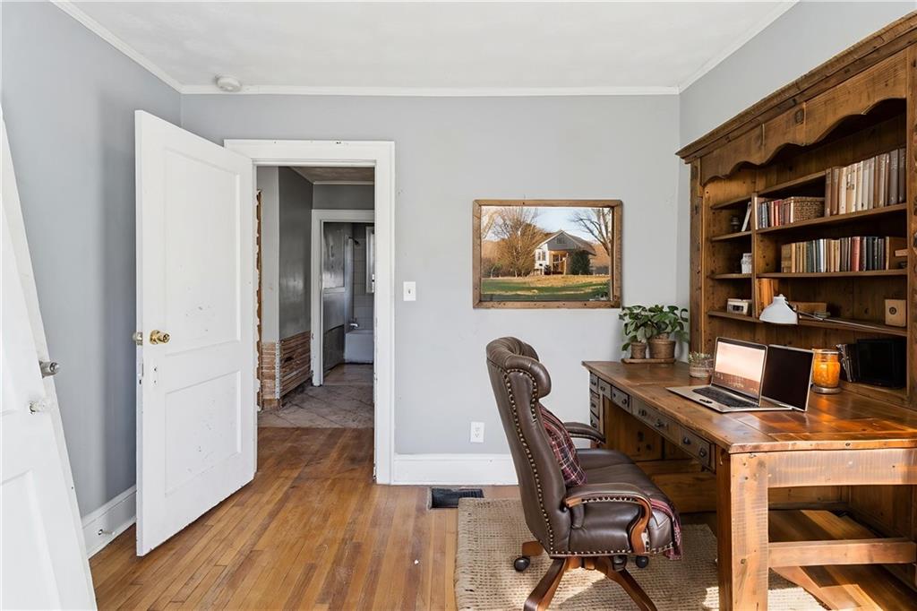 197 Mathewson Place SW