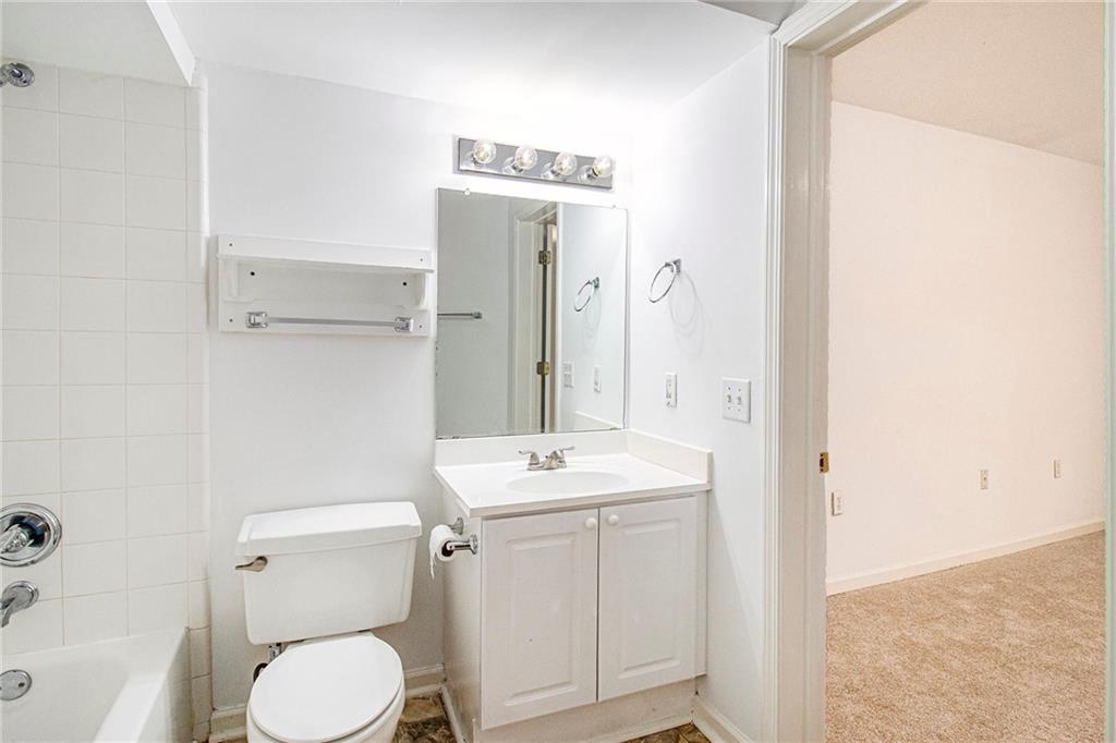 200 Ridge Bluff Lane, Suwanee, Georgia image 34