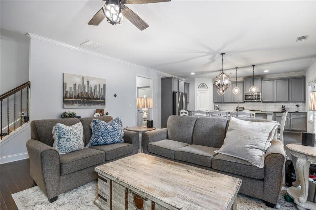 383 Flowing Trail