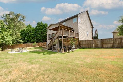 A home in Dacula