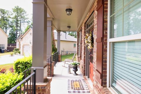 A home in Dacula