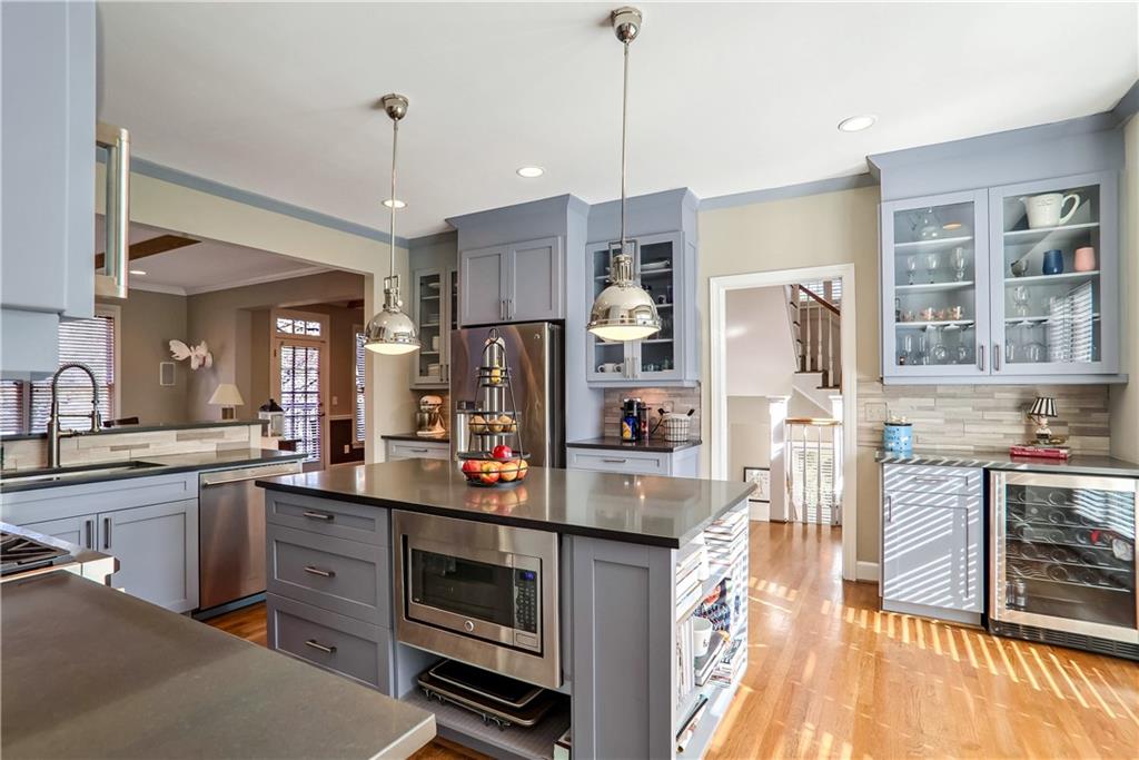 1106 Fairway Gardens NE