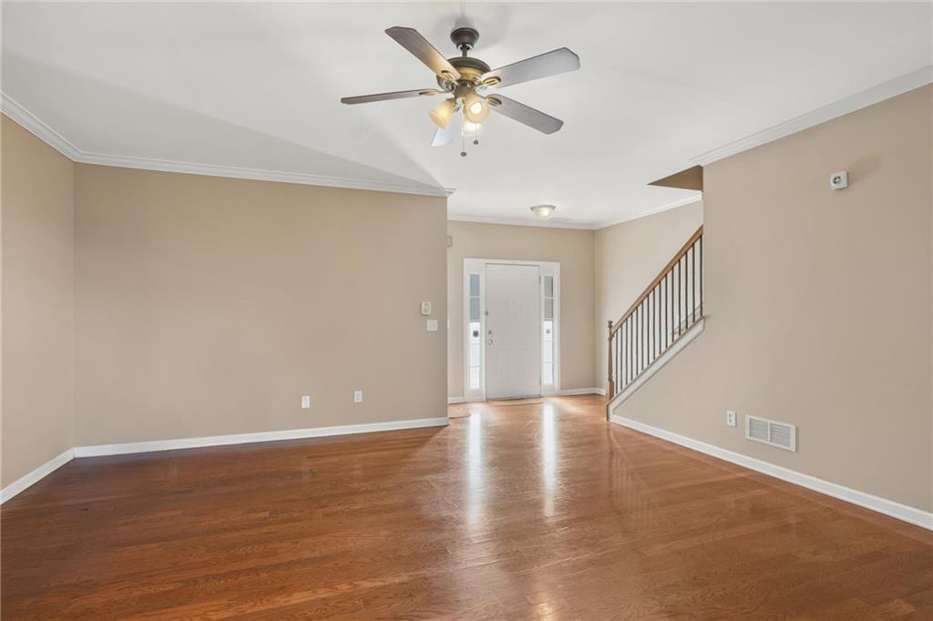 1558 PARAMOUNT VIEW Trace