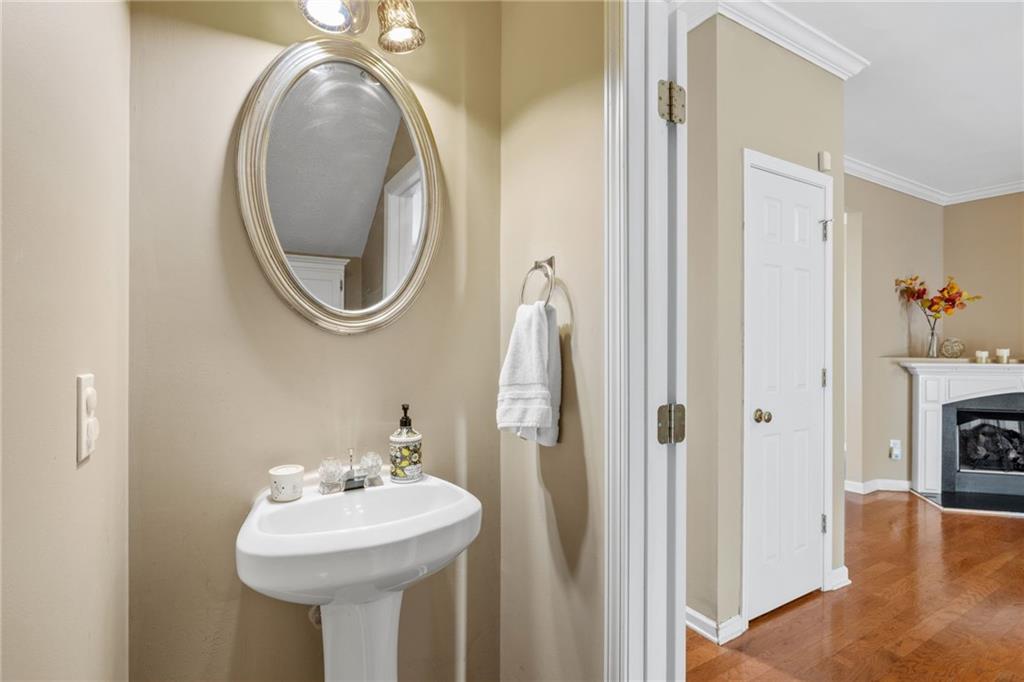 1558 PARAMOUNT VIEW Trace