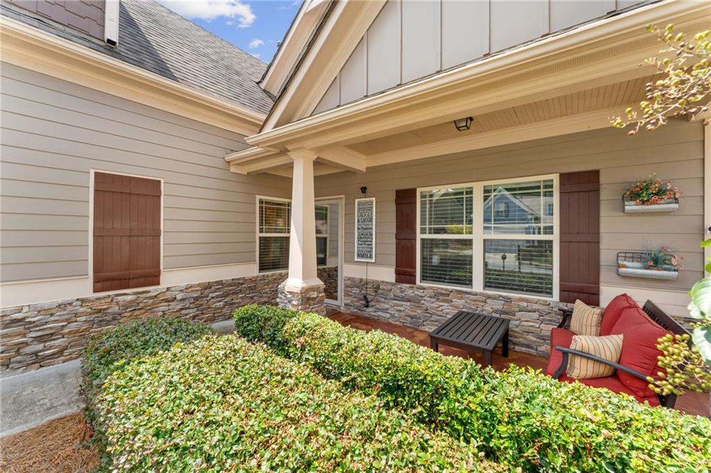 194 Hawthorne Ridge Circle