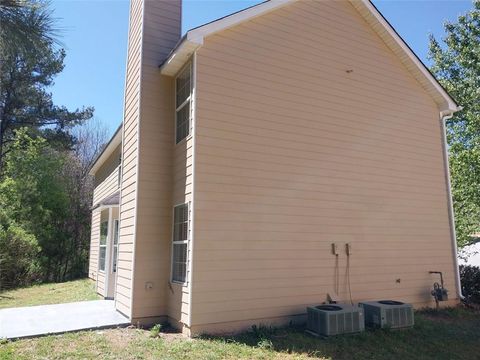 A home in Fairburn