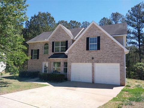 A home in Fairburn