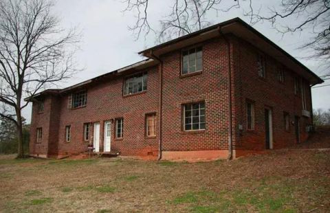 Multifamily For Rent - 305 W Oak Street<br/> Lawrenceville, GA 30046