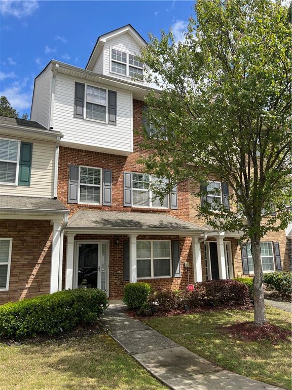 Impeccably Maintained 3-Story Townhome.
This meticulously maintained 3-story townhome offers a spacious and sophisticated living experience. The main floor features an inviting bonus room with hardwood flooring, perfect as a media room. This level also provides ample storage and convenient access to the rear-entry two-car garage.
The heart of the home is on the middle level, where beautiful hardwood floors flow throughout. This open-concept floor plan includes an elegant formal dining room, an eat-in kitchen with plenty of cabinet and counter space, deck access, and a cozy family room complete with an electric fireplace and built-in bookcases. A convenient half-bathroom is also located on this floor.
Upstairs, you'll find three generously sized bedrooms and two full bathrooms. The owner's suite is a true retreat, featuring a spacious bedroom and a luxurious en-suite bathroom with a double vanity, a separate shower, and a relaxing garden tub.
This rental being offered at $2050.00 provides a perfect blend of comfort, style, and practicality. Schedule a private tour today!