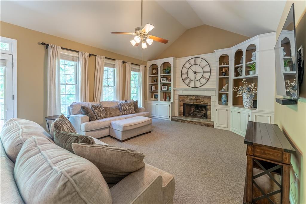 988 Gentry Lane, Marietta, Georgia image 12