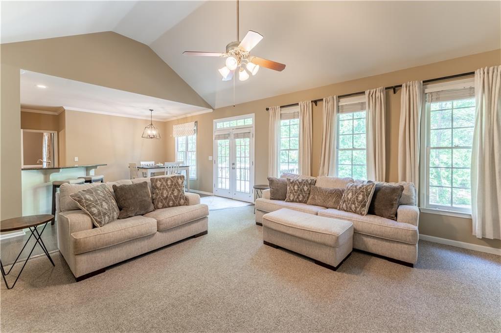 988 Gentry Lane, Marietta, Georgia image 13