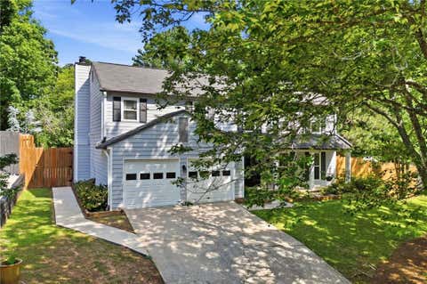 Homes For Sale - 325 Ivy Mill Court<br/> Roswell, GA 30076