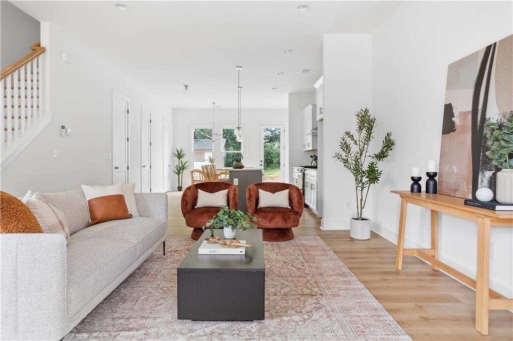 593 Federal Terrace SE