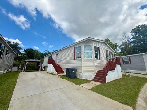 51 E Cardinal Lane E Lawrenceville GA 30044