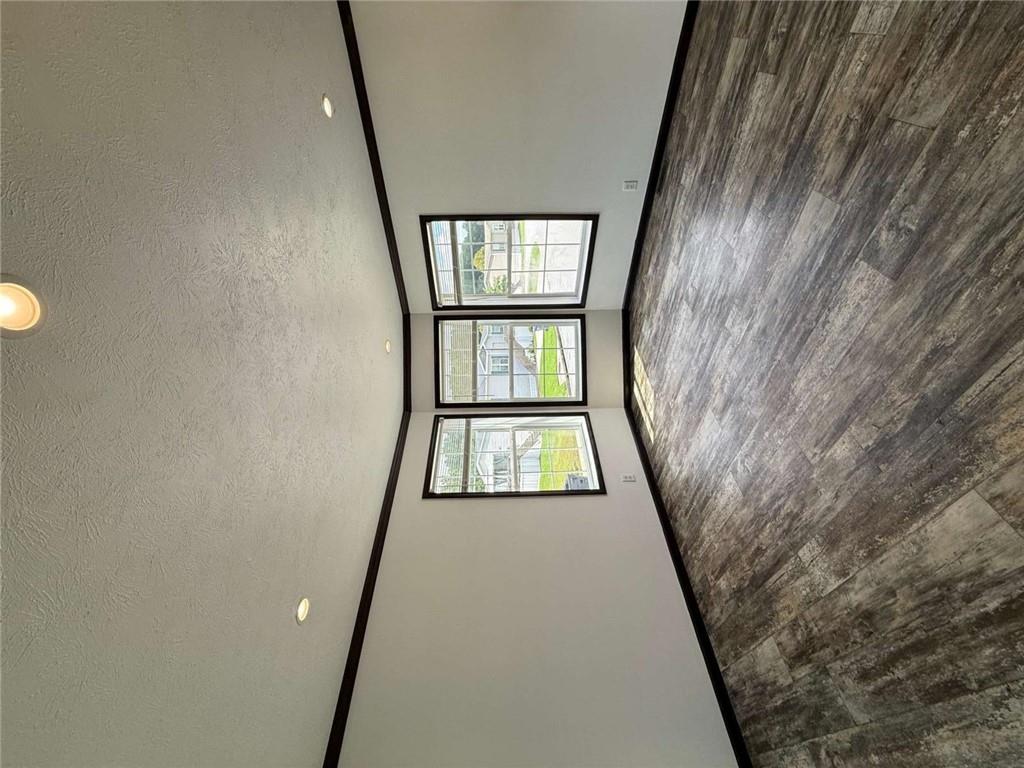 51 E Cardinal Lane E