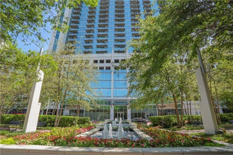 Condo For Rent - 3324 Peachtree Road #915<br/> Atlanta, GA 30326