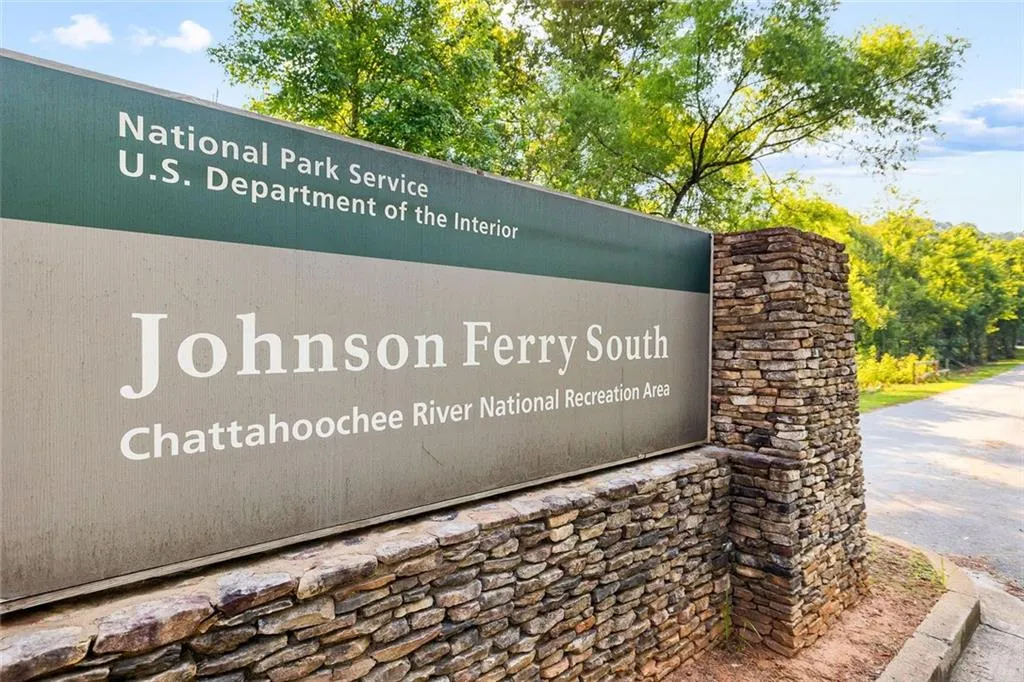 Marietta, Georgia 30067, United States, 2 Bedrooms Bedrooms, ,2 BathroomsBathrooms,Residential,Pending,181316