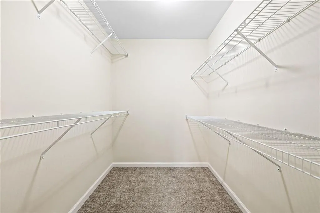 Marietta, Georgia 30067, United States, 2 Bedrooms Bedrooms, ,2 BathroomsBathrooms,Residential,Pending,181316