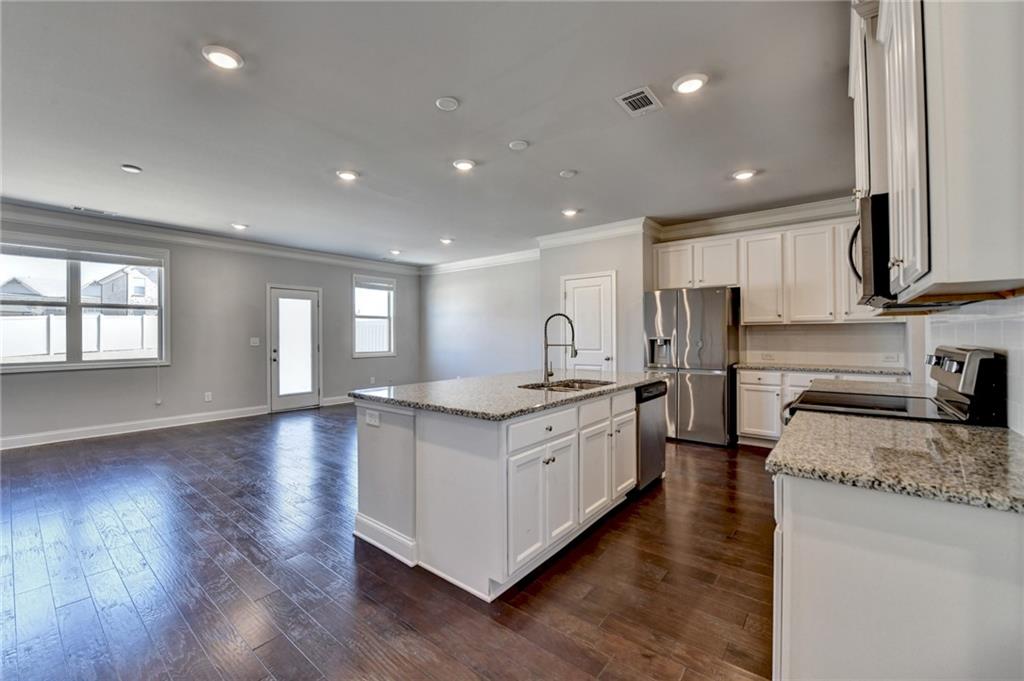 3353 Pearl Ridge Way