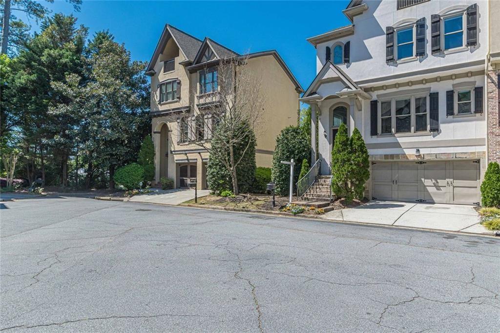 1930 Saxon Valley Circle NE