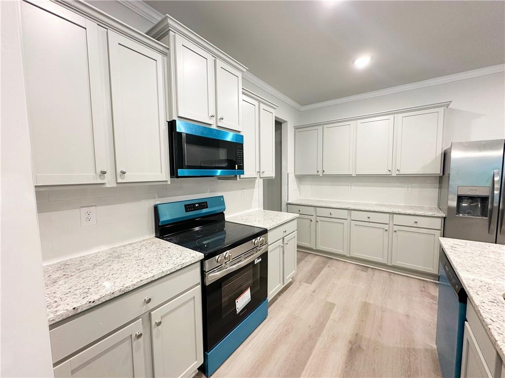 5112 Hilltop Drive