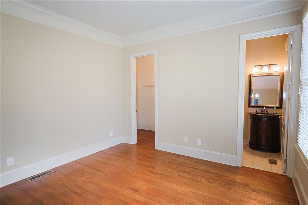 6277 Mount Vernon Oaks Drive