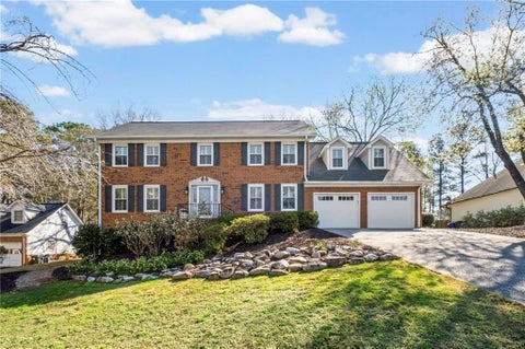 Homes For Sale - 2252 Rushmore Drive<br/> Marietta, GA 30062