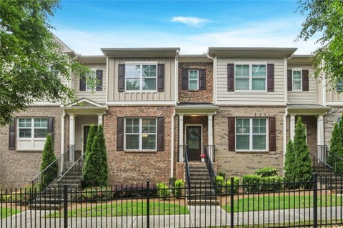 Townhouse For Sale - 209 Aventine Lane<br/> Smyrna, GA 30082