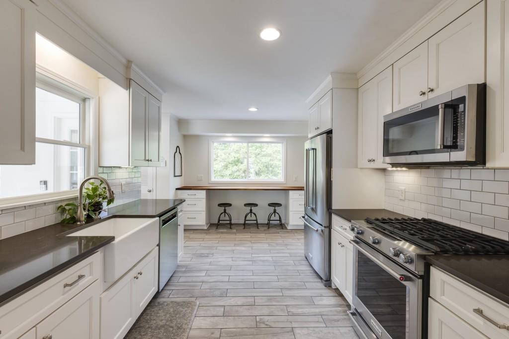 18 Brandon Ridge Drive, Sandy Springs, Georgia image 13