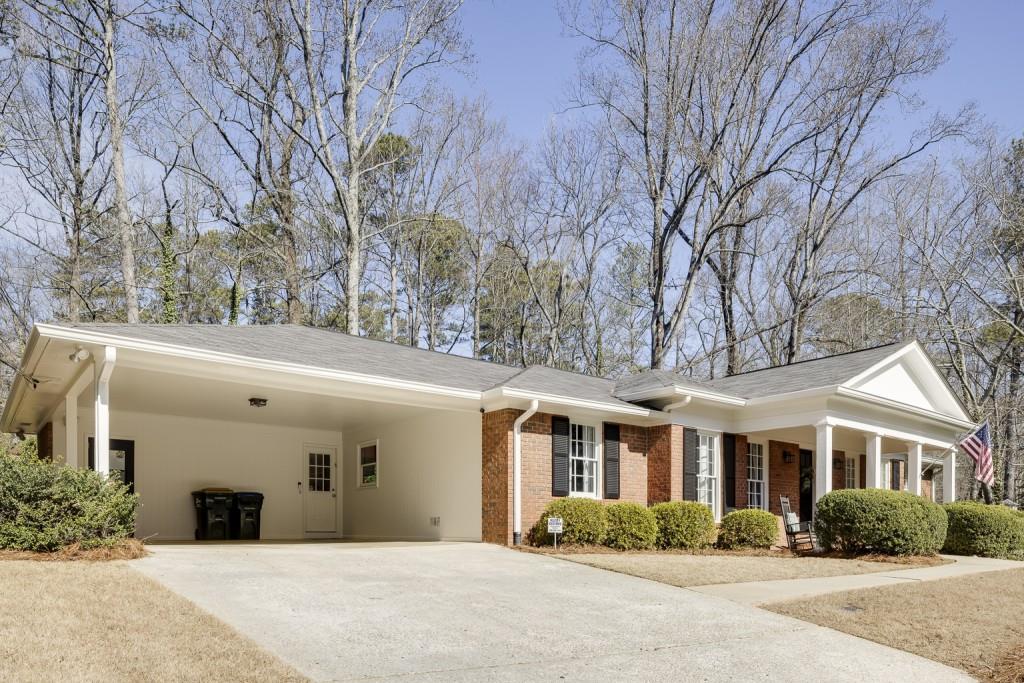 18 Brandon Ridge Drive, Sandy Springs, Georgia image 3