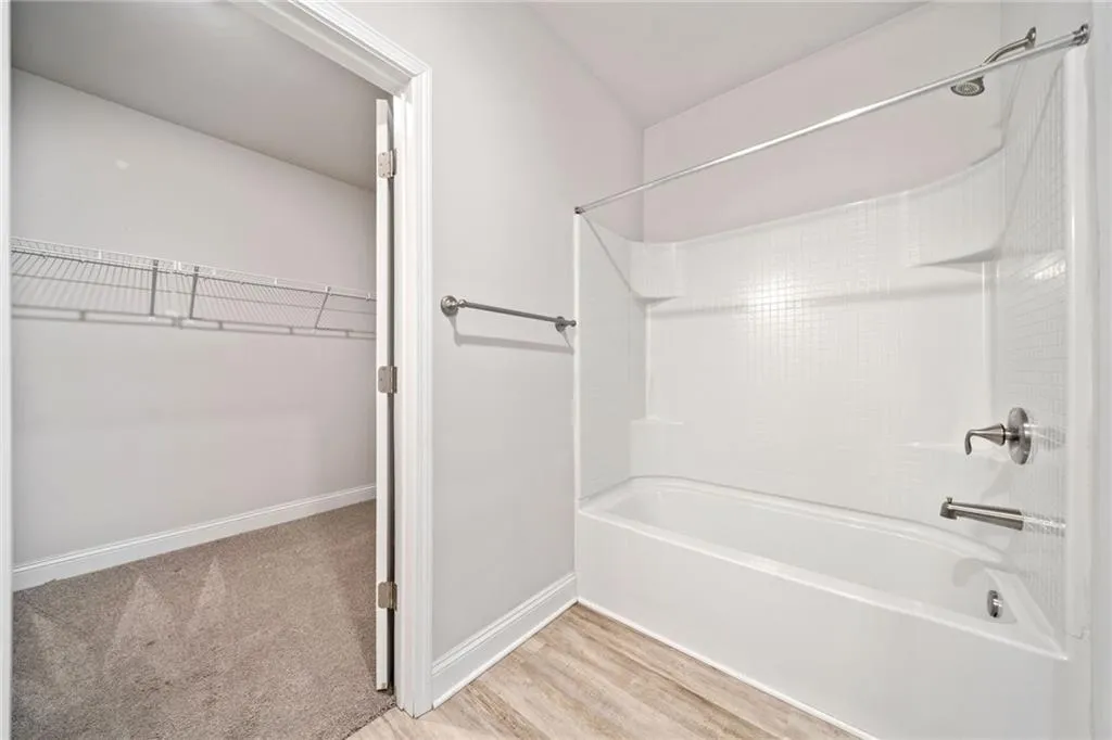 Dawsonville, Georgia 30534, United States, 5 Bedrooms Bedrooms, ,4 BathroomsBathrooms,Residential,Active,77538