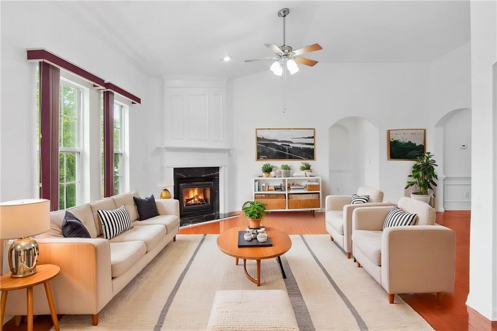 1544 Overview Circle