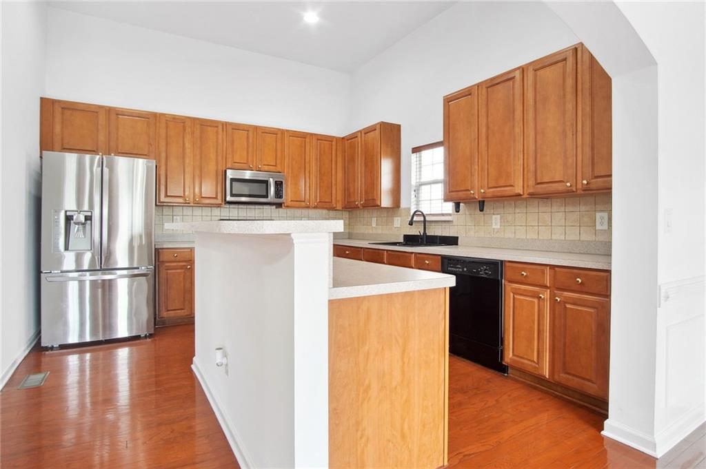 1544 Overview Circle