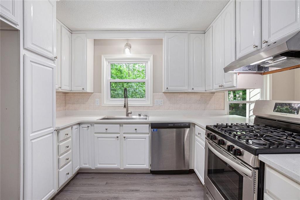HOLLY SPRINGS - Residential