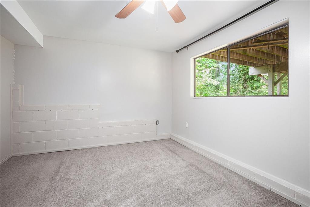 HOLLY SPRINGS - Residential