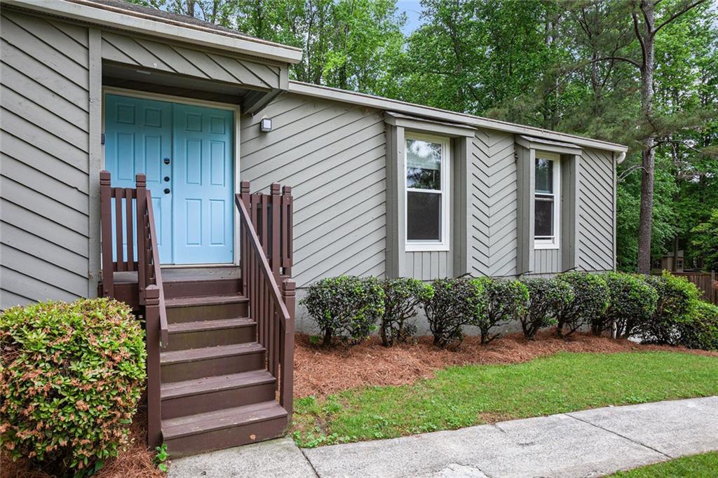 HOLLY SPRINGS - Residential