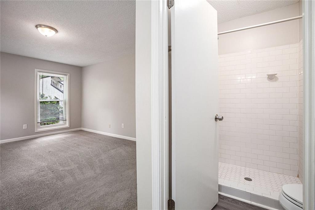 HOLLY SPRINGS - Residential