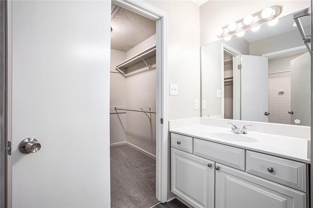 HOLLY SPRINGS - Residential