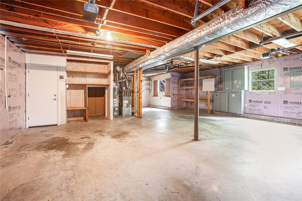 HOLLY SPRINGS - Residential