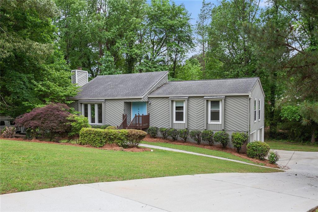 HOLLY SPRINGS - Residential