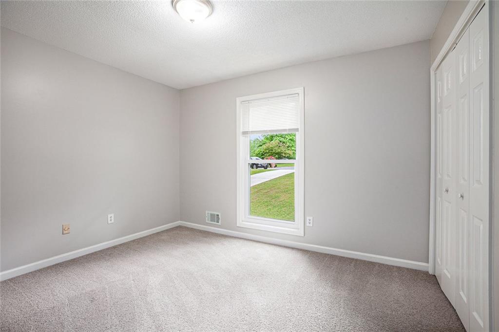 HOLLY SPRINGS - Residential