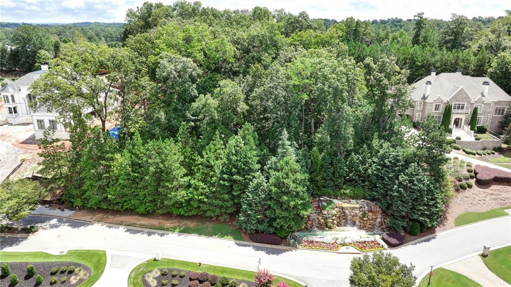 GRAND ESTATES OF THE SOUTH - Land