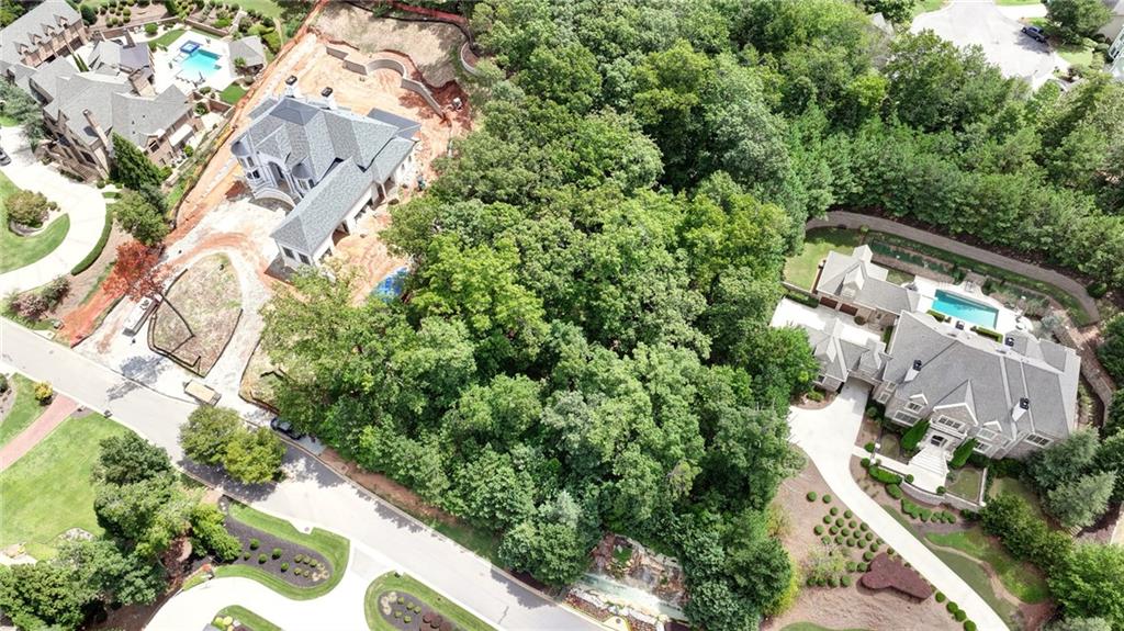 GRAND ESTATES OF THE SOUTH - Land